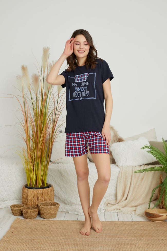 Kadın Lacivert Yazı Baskılı Ekoseli Kısa Kollu Şortlu Pijama Takımı.