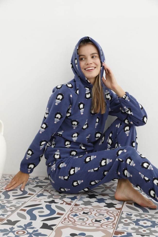 Kadın Mavi Penguen Desenli Kapüşonlu Polar Eşofman Pijama Takımı