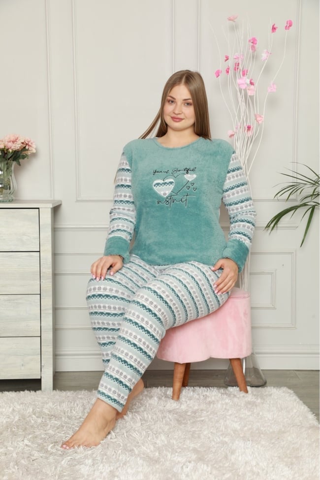 Kadın Mint Yeşili Büyük Beden Kalp Işlemeli Peluş Polar Pijama Takımı