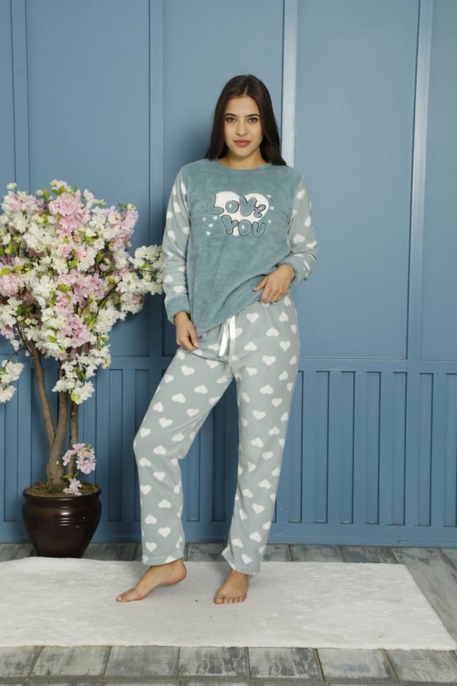 Kadın Mint Yeşili Love You Nakışlı Önü Peluşlu Polar Pijama Takımı.