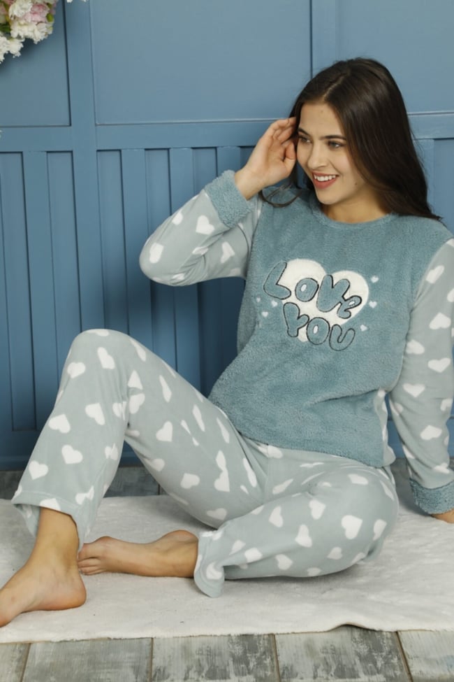 Kadın Mint Yeşili Love You Nakışlı Önü Peluşlu Polar Pijama Takımı.