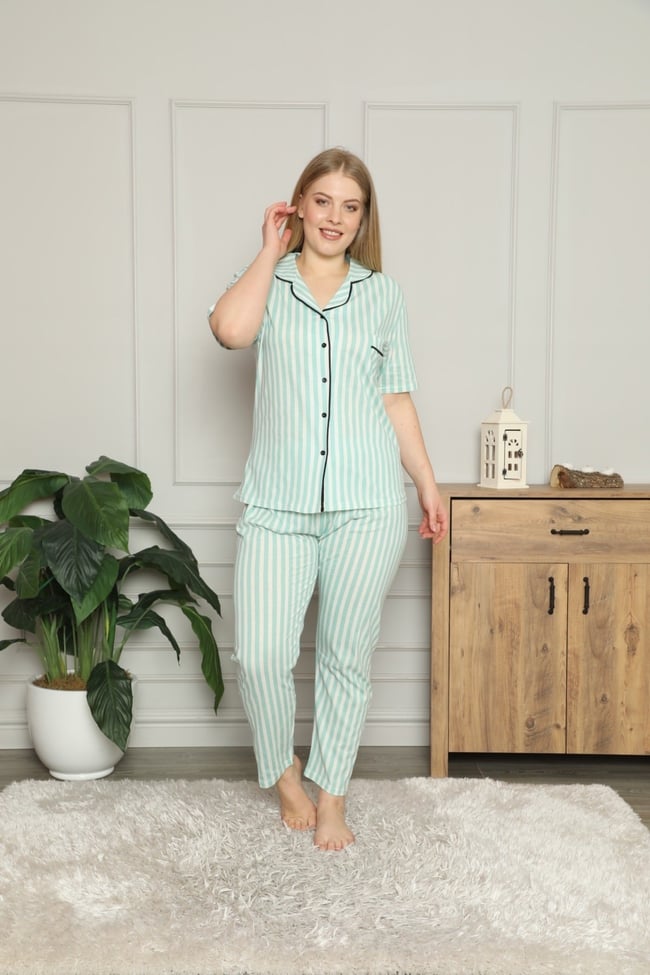 Kadın Mint Yeşili Önü Düğmeli Çizgili Yakalı Pijama Takımı