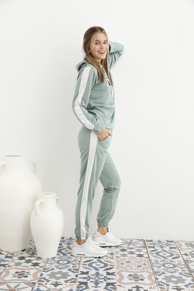 Kadın Mint Yeşili Yanları Şeritli Kapüşonlu ve Cepli Eşofman Takımı