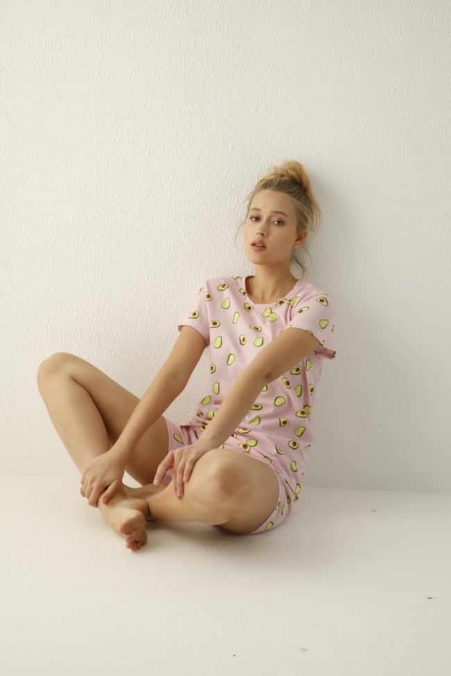Kadın Pembe Avokado Desenli Şortlu Pijama Takımı