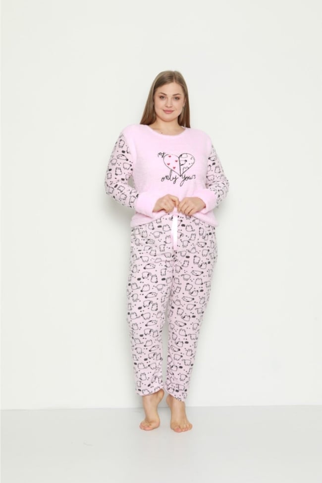 Kadın Pembe Büyük Kalpli Kedicik Desenli Polar Peluş Pijama Takımı