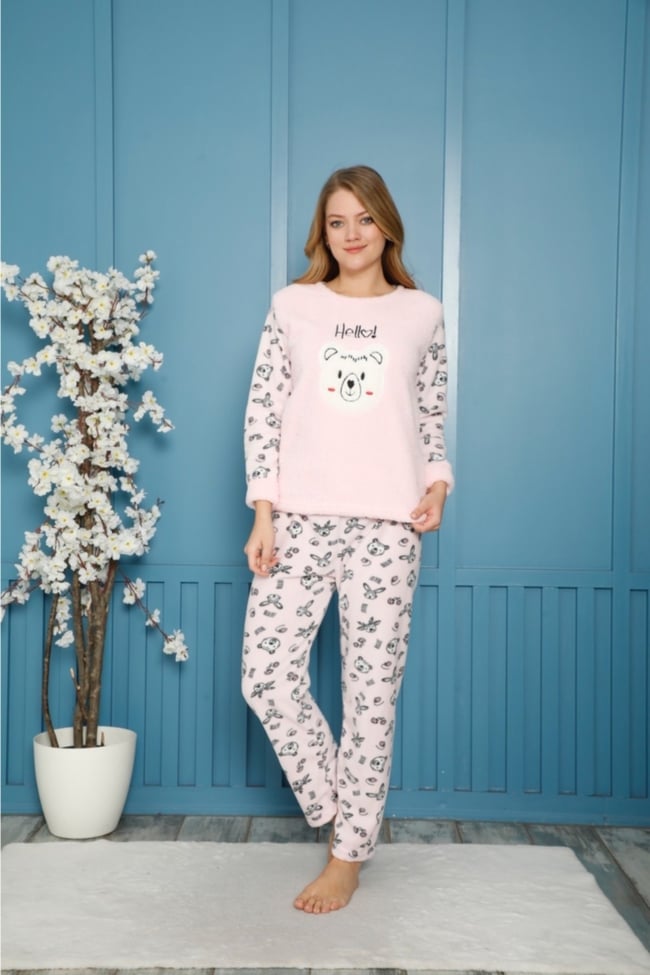 Kadın Pembe Hello Yazılı Ayı Polar Peluş Pijama Takımı