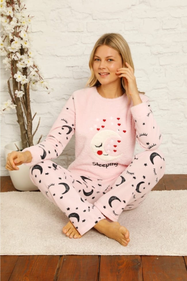 Kadın Pembe Kalpli Ay Yıldız Desenli Polar Pijama Takımı