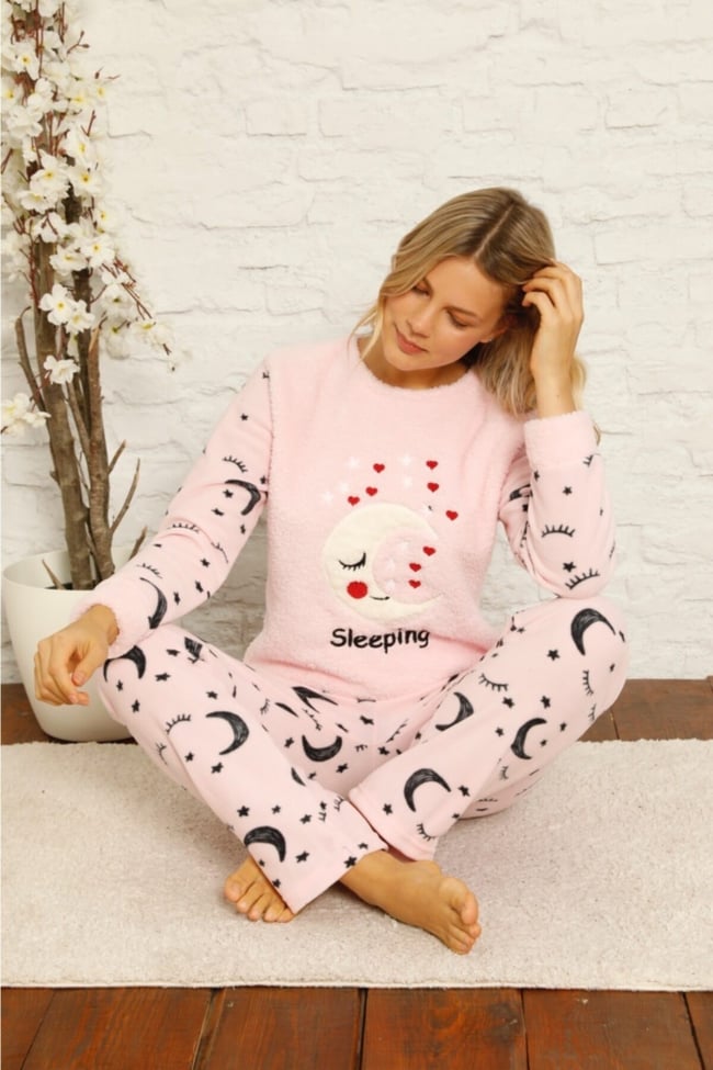 Kadın Pembe Kalpli Ay Yıldız Desenli Polar Pijama Takımı