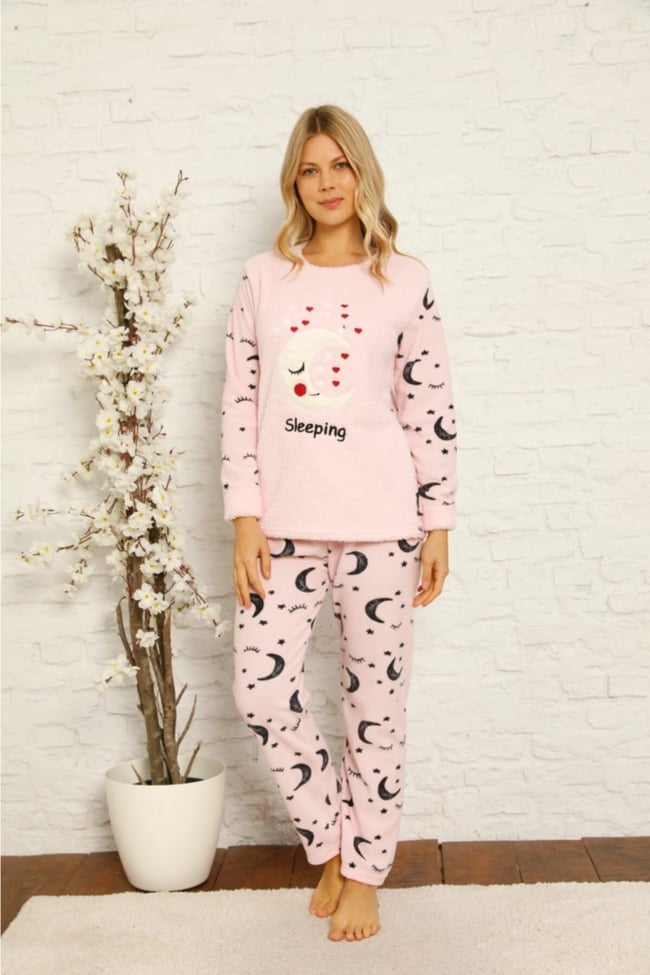 Kadın Pembe Kalpli Ay Yıldız Desenli Polar Pijama Takımı
