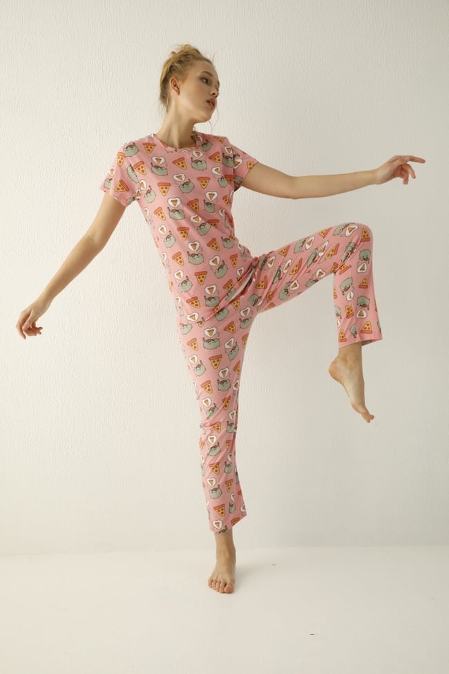 Kadın Pembe Kedili Pizza Desenli Pijama Takımı