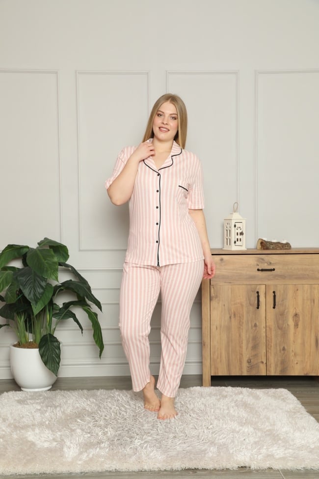 Kadın Pembe Önü Düğmeli Çizgili Yakalı Pijama Takımı