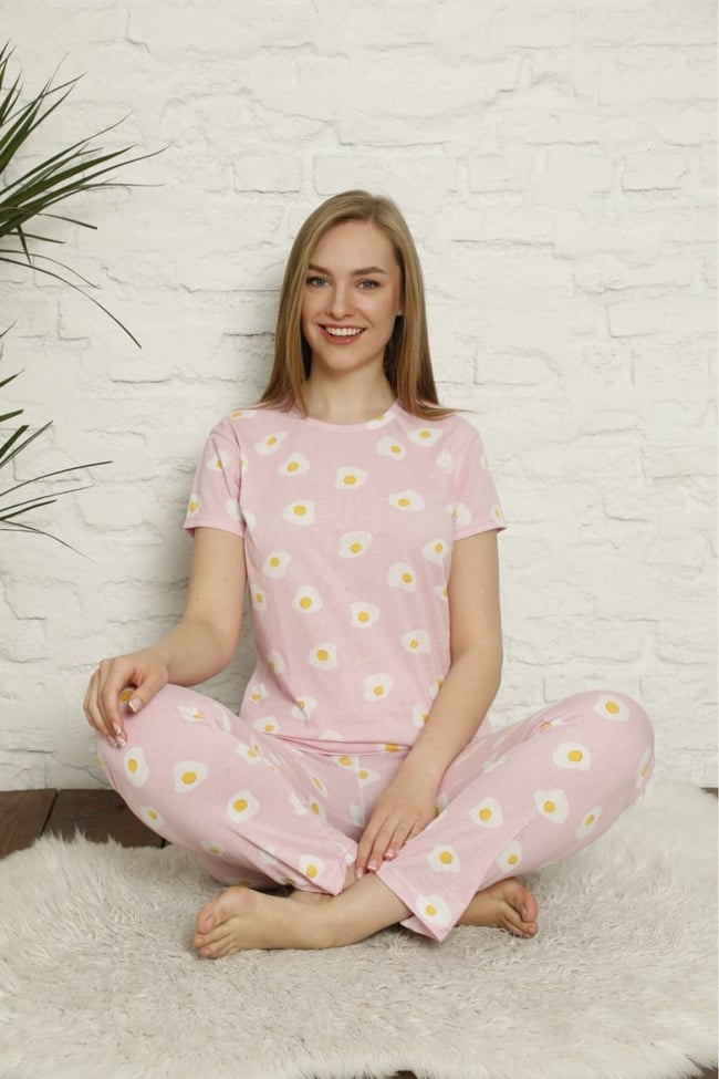 Kadın Pembe Yumurta Desenli Pijama Takımı