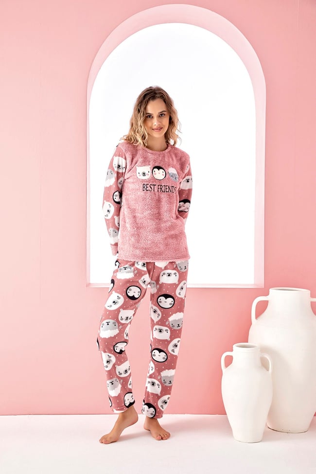 Kadın Pudra Ayıcık Arkadaşlar Nakışlı Polar Peluş Pijama Takımı.