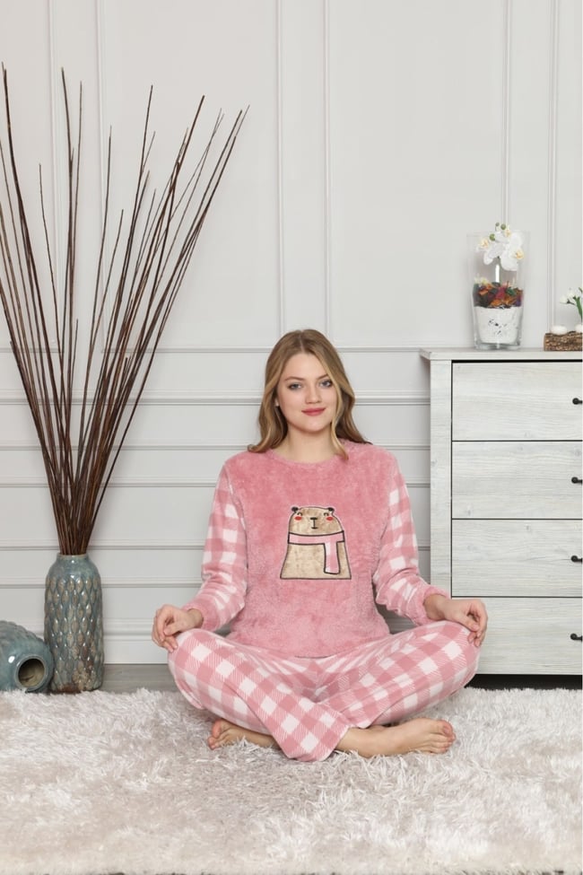 Kadın Pudra Beyaz Ekoseli Ayıcıklı Polar Pijama Takım