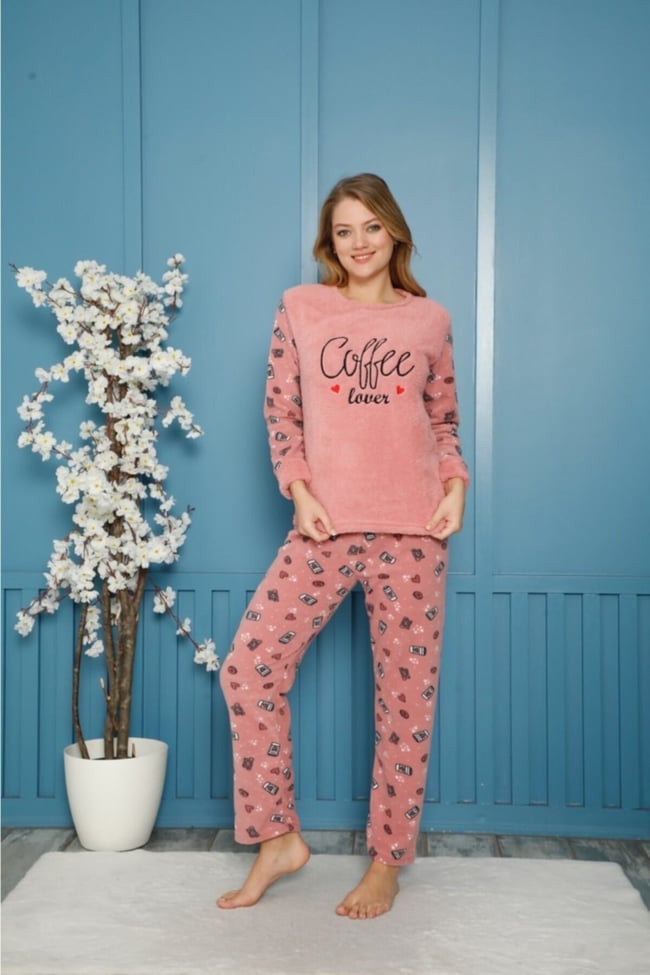 Kadın Pudra Coffee Lover Yazılı Polar Peluş Pijama Takımı
