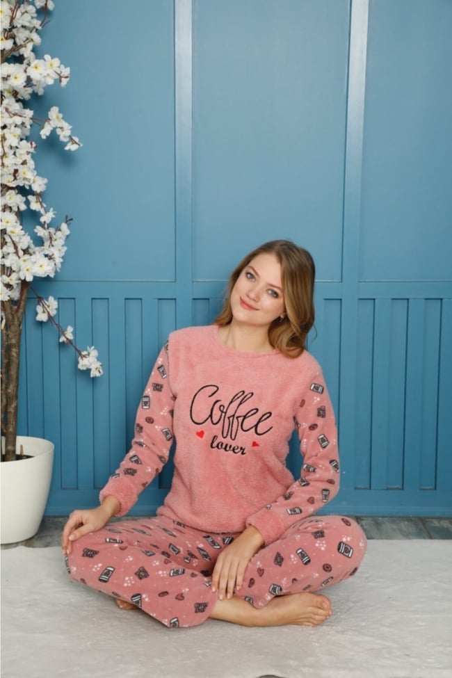 Kadın Pudra Coffee Lover Yazılı Polar Peluş Pijama Takımı