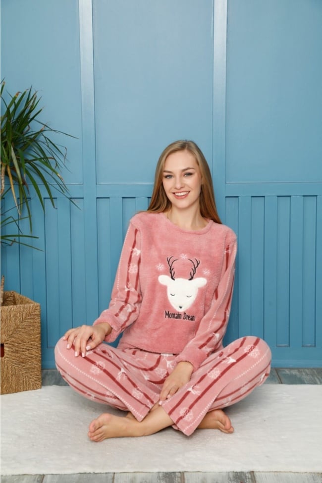 Kadın Pudra Geyik Nakışlı Montain Dream Yazılı Polar Peluş Pijama Takımı