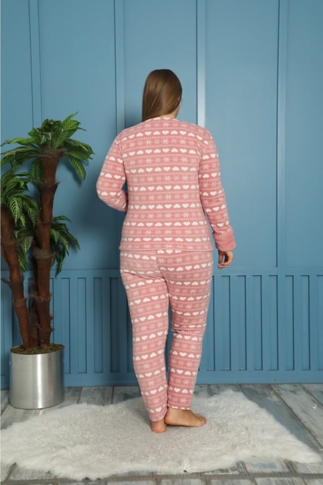 Kadın Pudra Hello Winter Yazılı Kalpli Kar Desenli Polar Peluş Pijama Takımı
