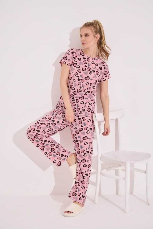 Kadın Pudra Minik Kalp Baskılı Kısa Kollu Altı Uzun Pijama Takımı.