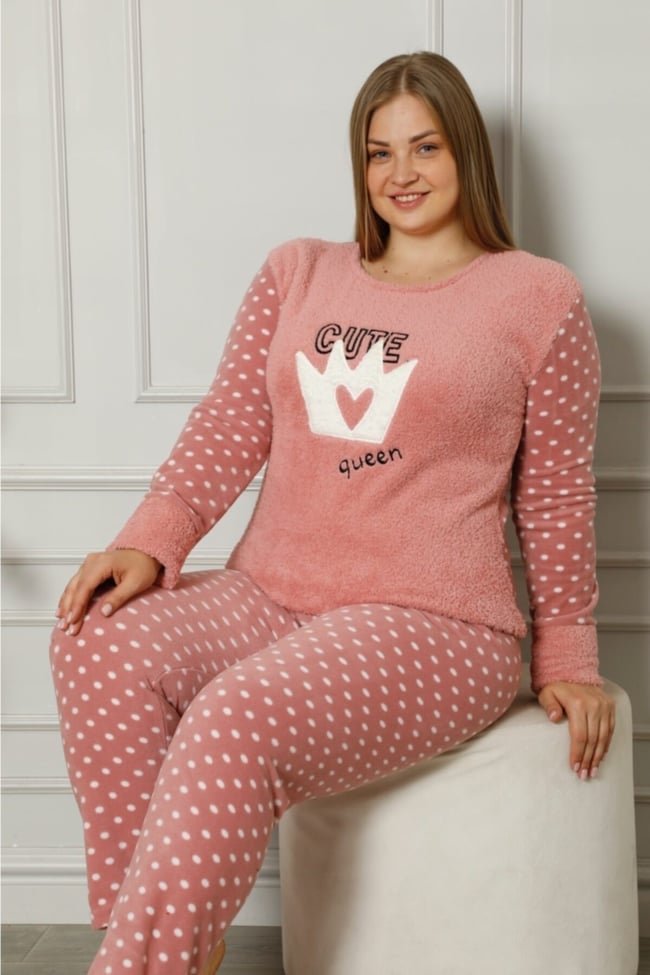 Kadın Pudra Queen Yazılı Puanlı Polar Peluş Pijama Takımı