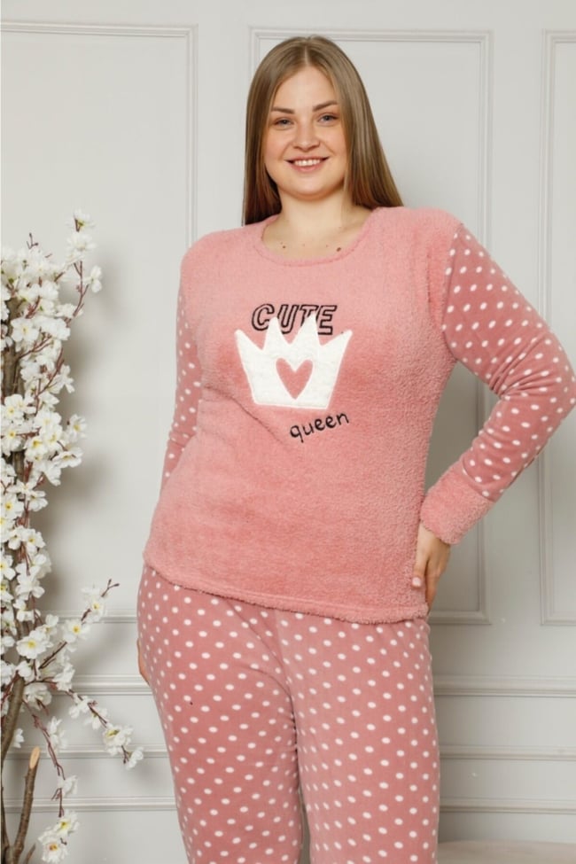Kadın Pudra Queen Yazılı Puanlı Polar Peluş Pijama Takımı