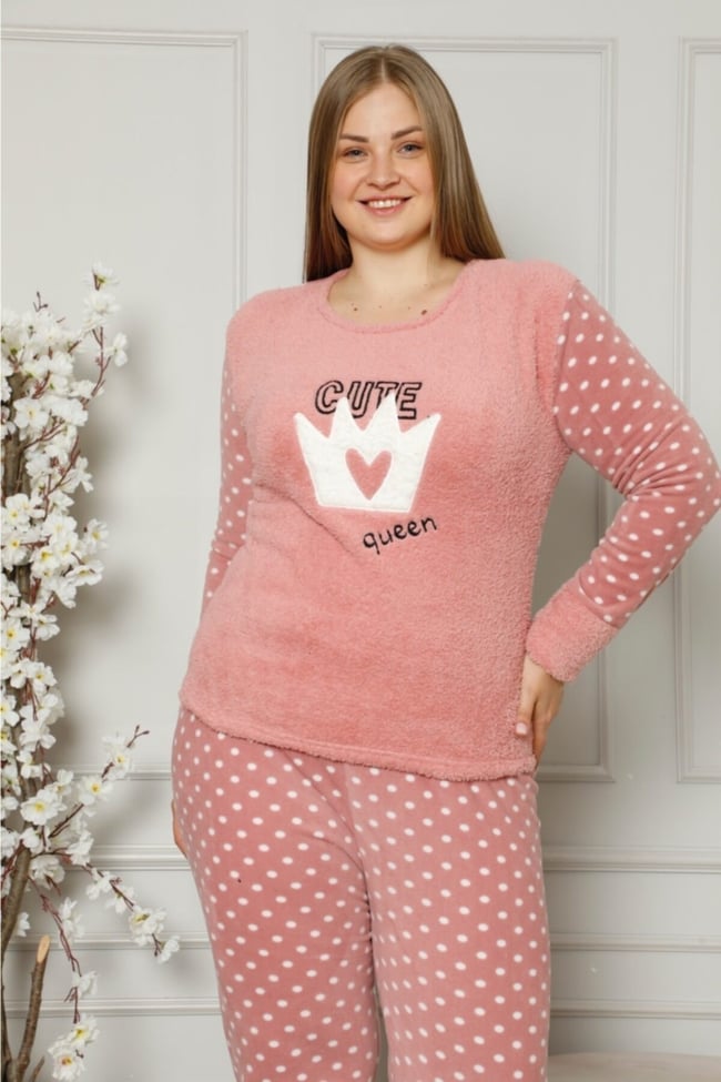 Kadın Pudra Queen Yazılı Puanlı Polar Peluş Pijama Takımı