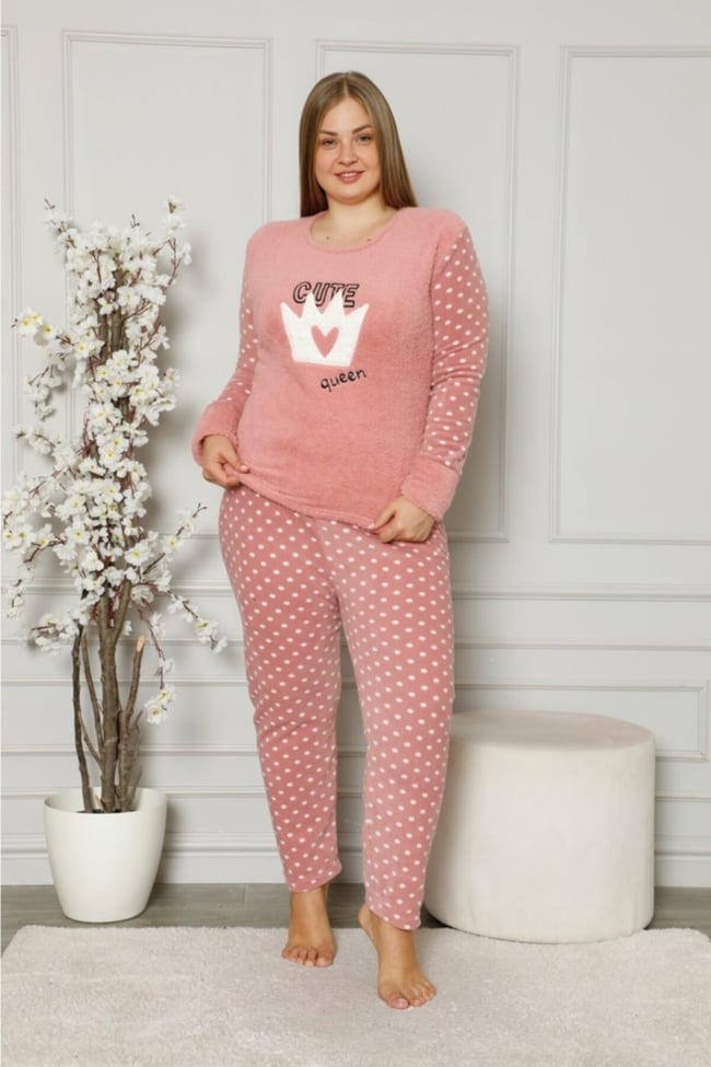Kadın Pudra Queen Yazılı Puanlı Polar Peluş Pijama Takımı