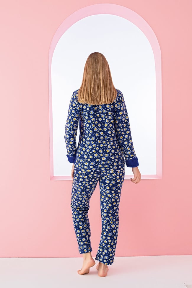 Kadın Saks Mavisi Papatya Nakışlı Polar Peluş Pijama Takımı.