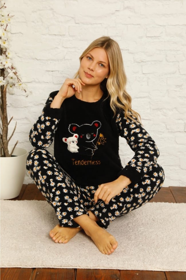 Kadın Siyah Ayıcık Desenli Papatya Polar Peluş Pijama Takımı