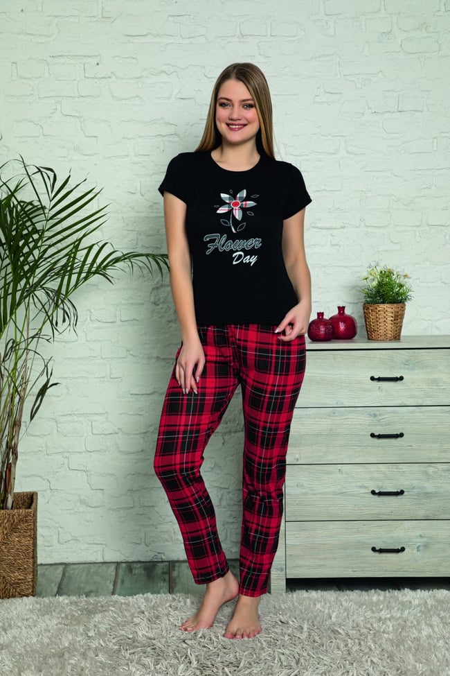 Kadın Siyah Çiçek Desenli Ekoseli Pijama Takımı