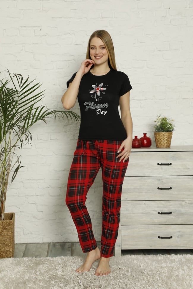 Kadın Siyah Çiçek Desenli Ekoseli Pijama Takımı