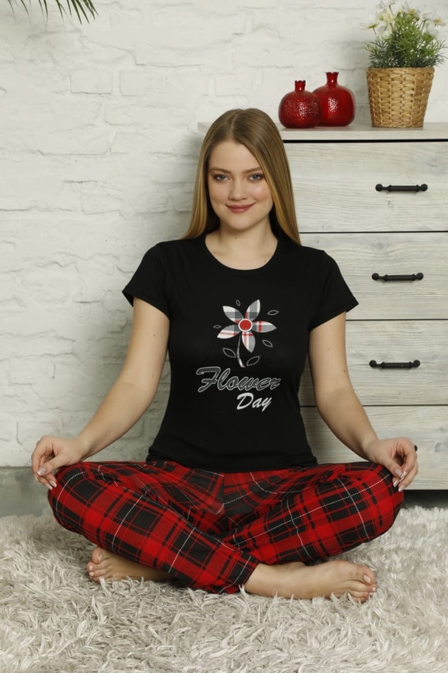 Kadın Siyah Çiçek Desenli Ekoseli Pijama Takımı