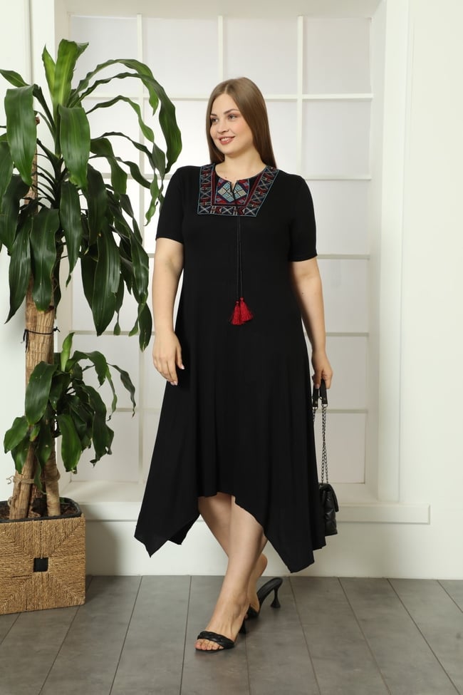Kadın Siyah Etnik Yakalı Asimetrik Etek Detaylı Elbise
