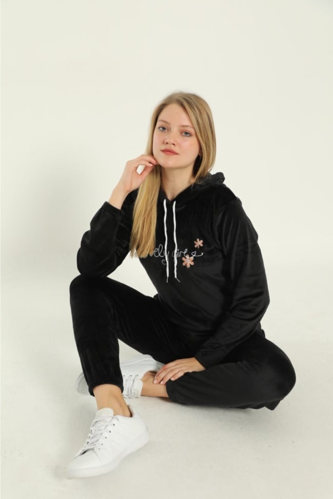 Kadın Siyah Lovely Girl Nakışlı Kapüşonlu Ve Cepli Fransız Kadife Eşofman Takımı