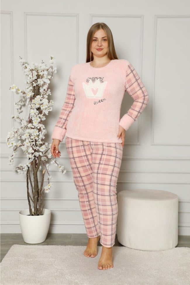 Kadın Somon Queen Yazılı Ekoseli Polar Peluş Pijama Takımı