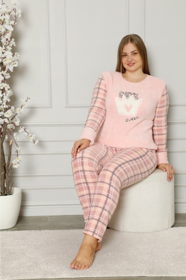 Kadın Somon Queen Yazılı Ekoseli Polar Peluş Pijama Takımı