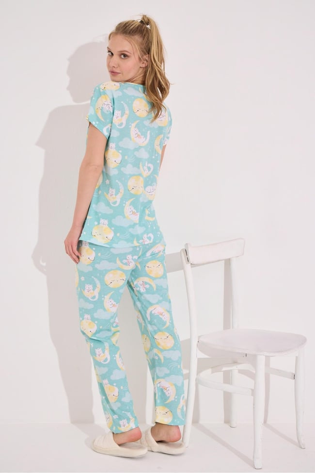 Kadın Su Yeşili Ay Yıldız Baskılı Kısa Kollu Altı Uzun Pijama Takımı.