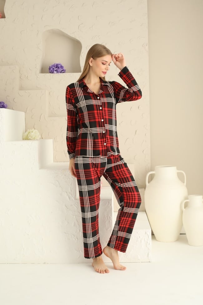 Kadın Vişne Çürüğü Ekose Baskılı Bebe Yaka Önü Düğmeli Pijama Takımı.