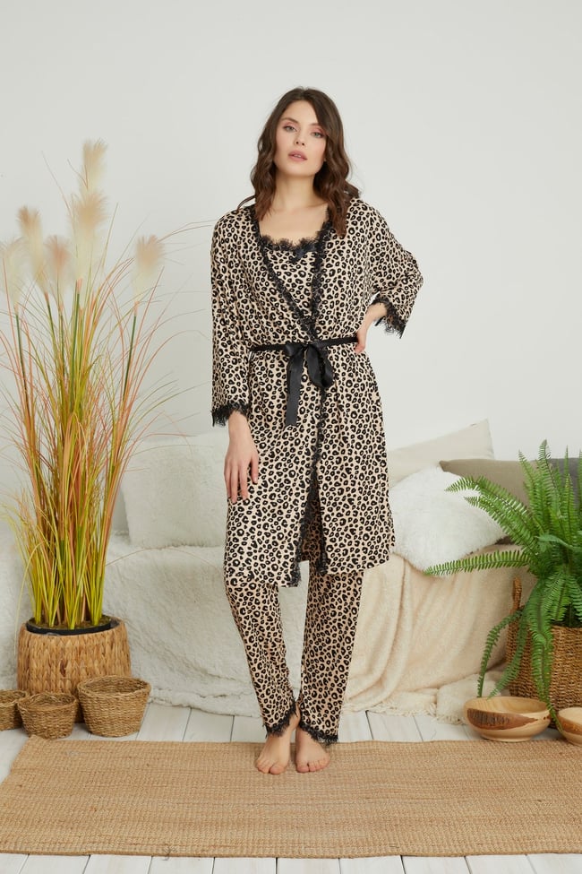 Kadın Vizon Leopar Baskılı Sabahlıklı 3 'lü Set Pegasus Pijama Takımı.