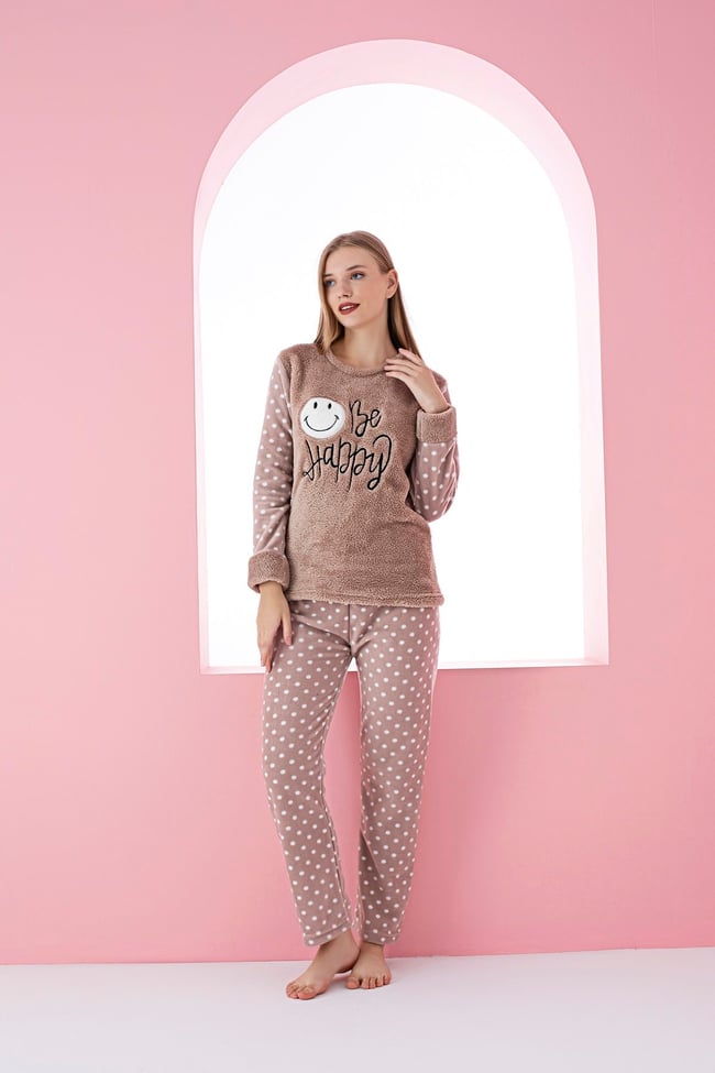 Kadın Vizon Smile Be Happy Yazı Nakışlı Polar Peluş Pijama Takımı.