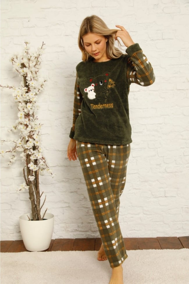 Kadın Yeşil Ayıcık Desenli Ekose Polar Peluş Pijama Takımı