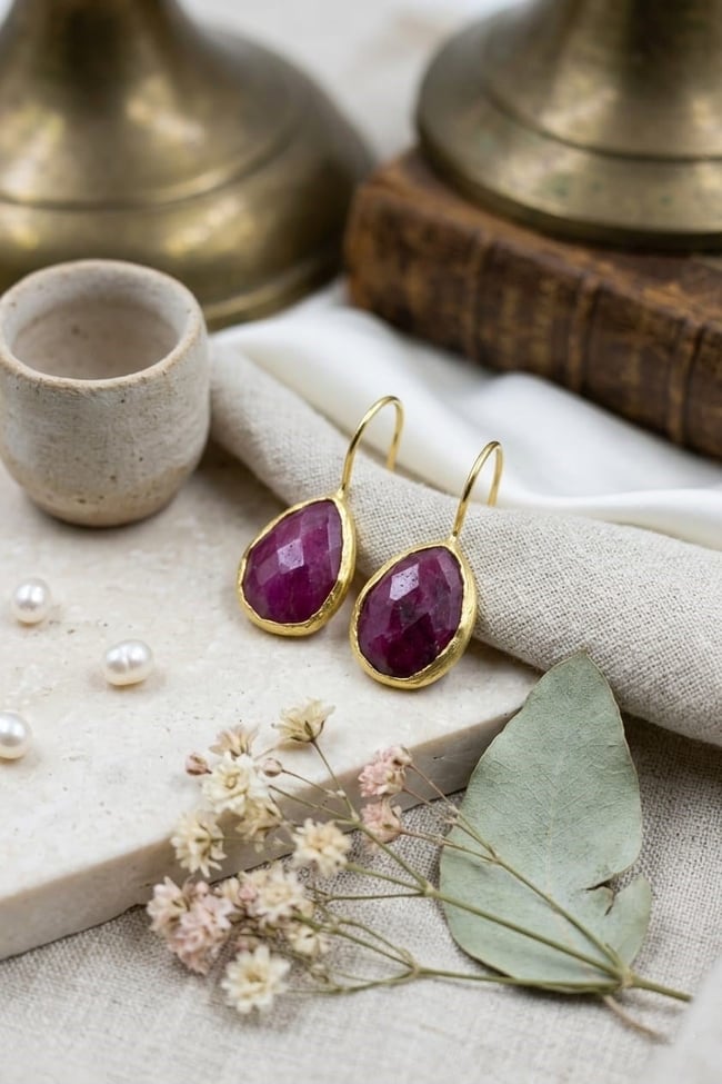 Feyz Şık & Zarif Yakut Renkli Damla Küpe