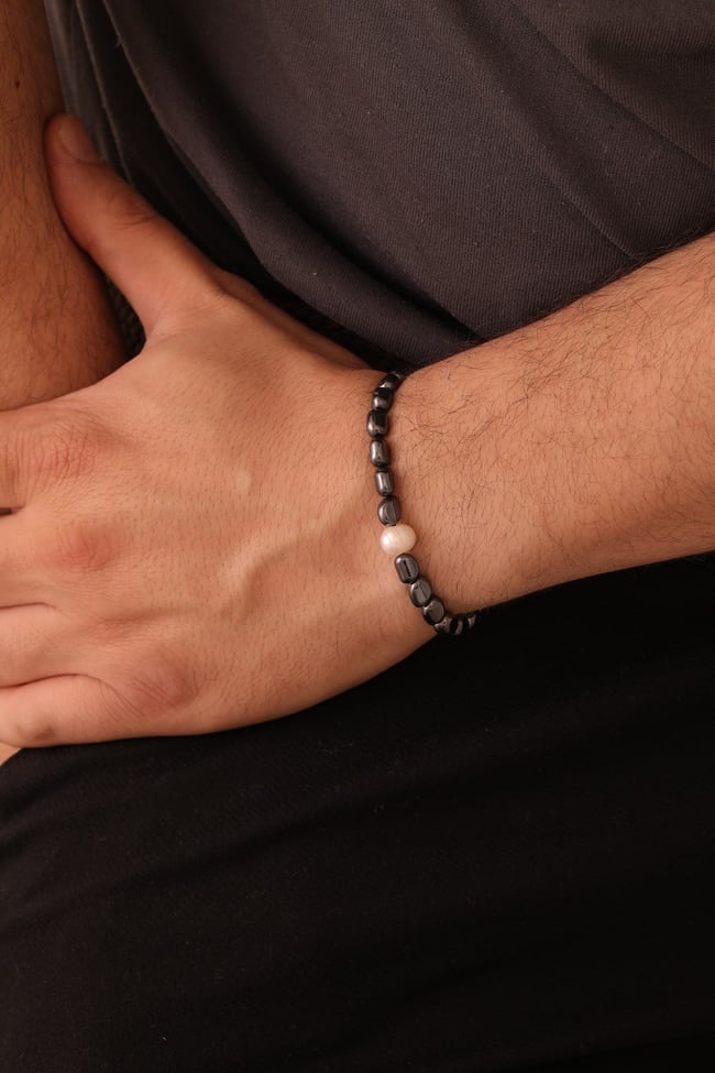 Gerçek Hematit Doğal Taşlı Amorf Kesim Ortası İnci detaylı Unisex Bileklik