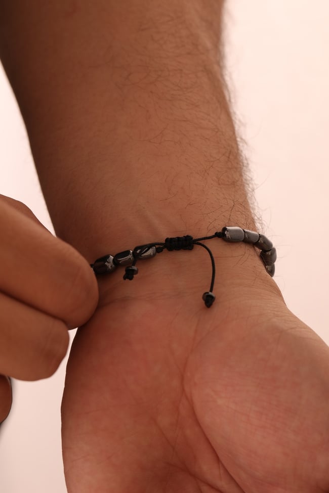 Gerçek Hematit Doğal Taşlı Amorf Kesim Ortası İnci detaylı Unisex Bileklik