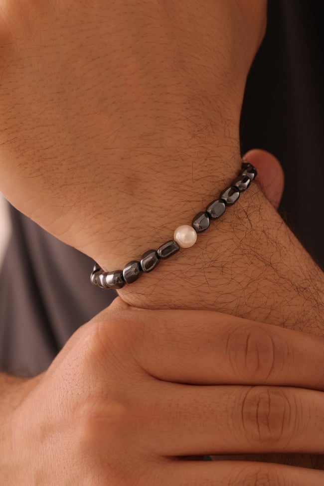 Gerçek Hematit Doğal Taşlı Amorf Kesim Ortası İnci detaylı Unisex Bileklik