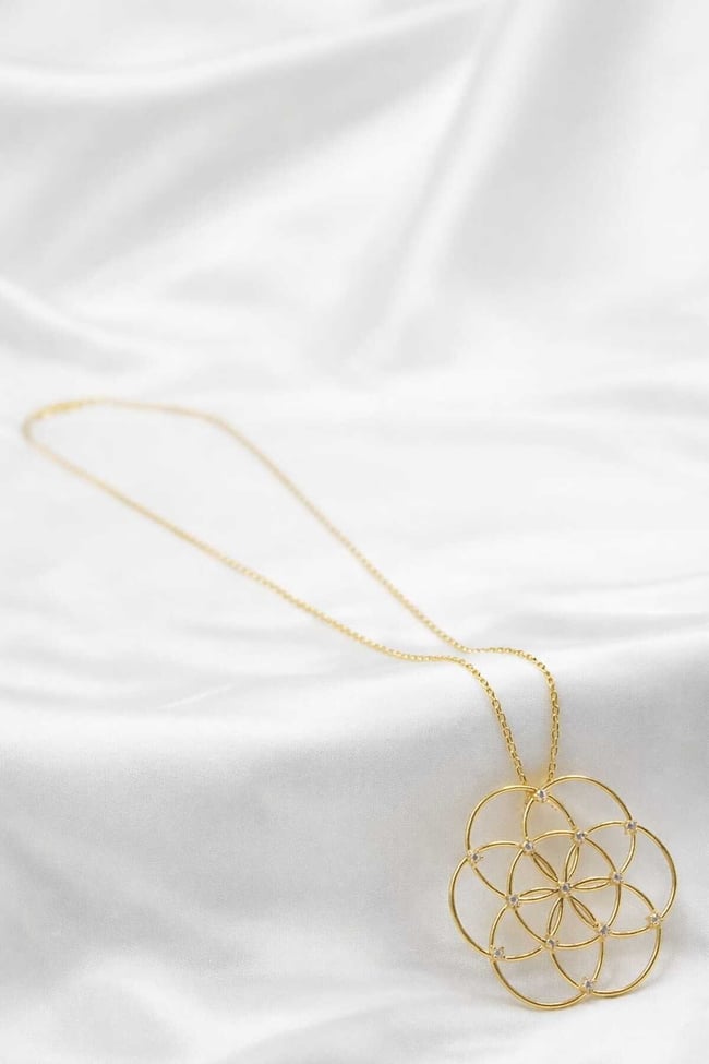 Lotus Beyaz Taşlı Kolye