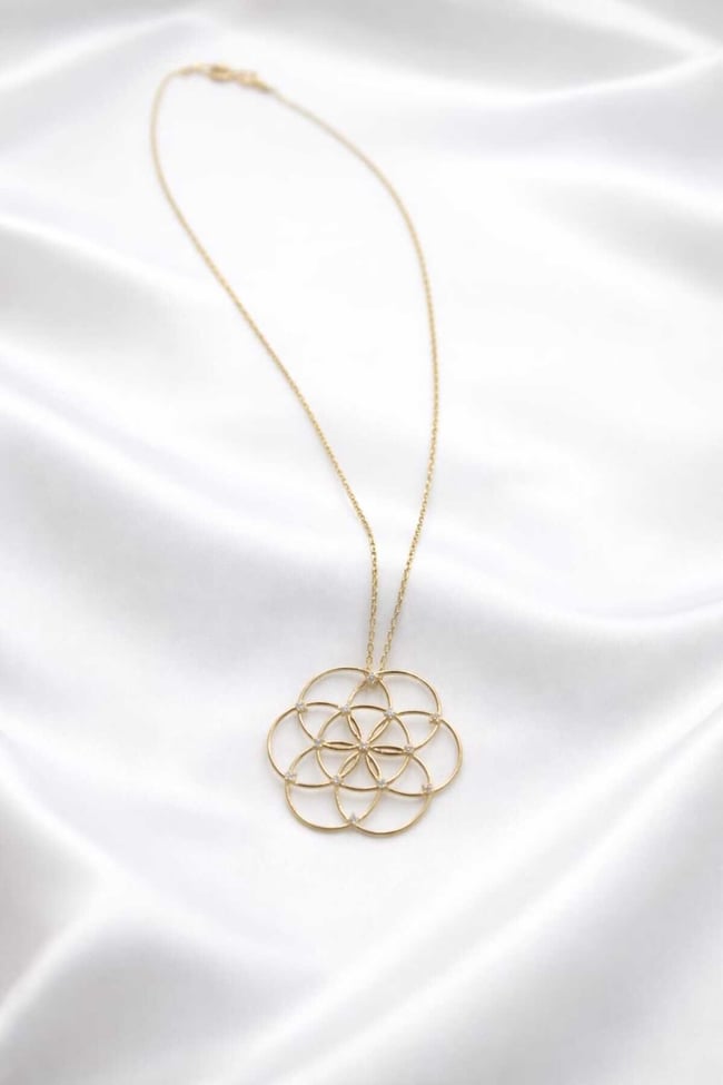 Lotus Beyaz Taşlı Kolye