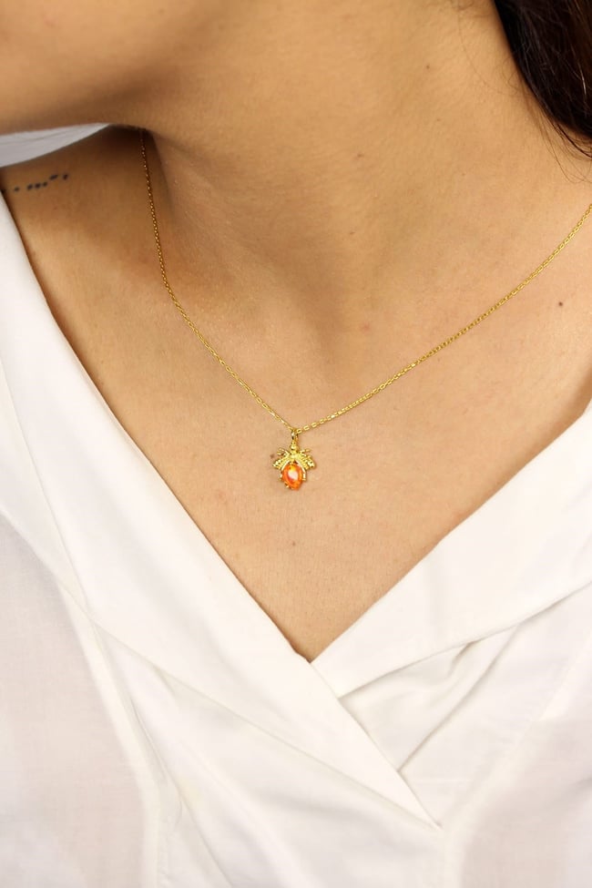 Opal Taşlı Arı Tasarım Kolye
