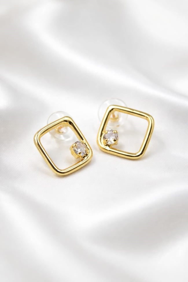 Şık Kare Gold Küpe