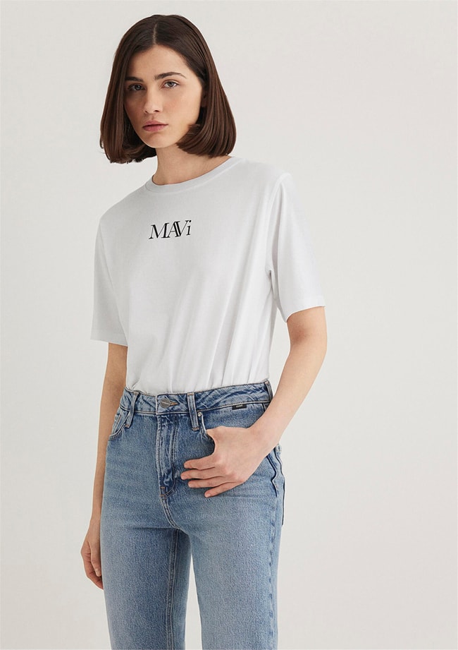 Mavi Y26 M1611594-620 Beyaz Kadın Regular Mavi Logo T-shirt